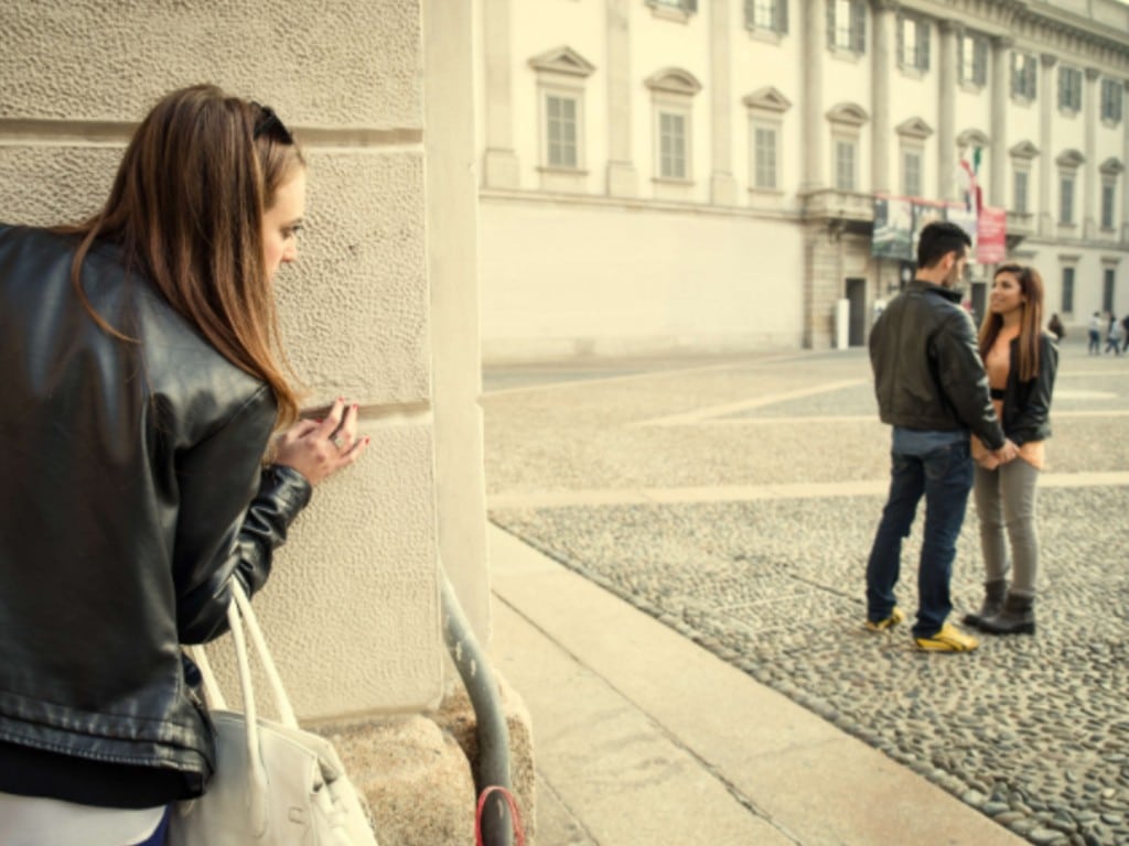 Bulu-Perindu-VS-Puter-Giling-Mana-yang-Lebih-Ampuh-Mengembalikan-Mantan